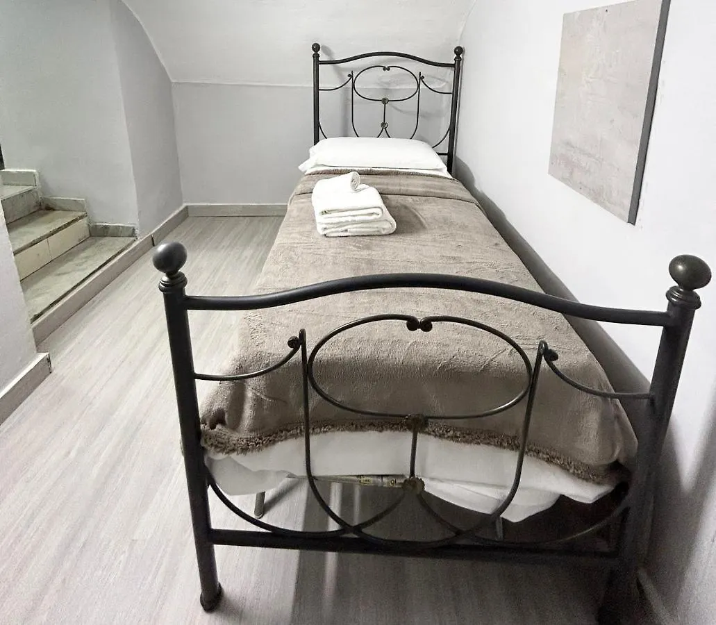 Apartment Pontenuovo 6E8 House Naples